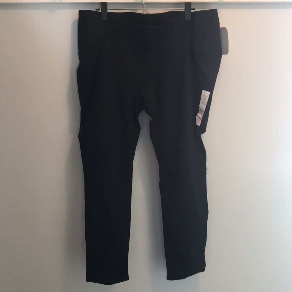 Isabel Maternity Skinny Black Pants - side panel